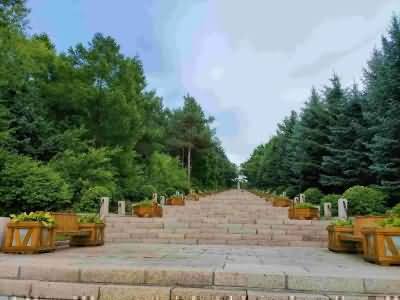 功利性的祖先崇拜 以上海雙鳳紀念園為例